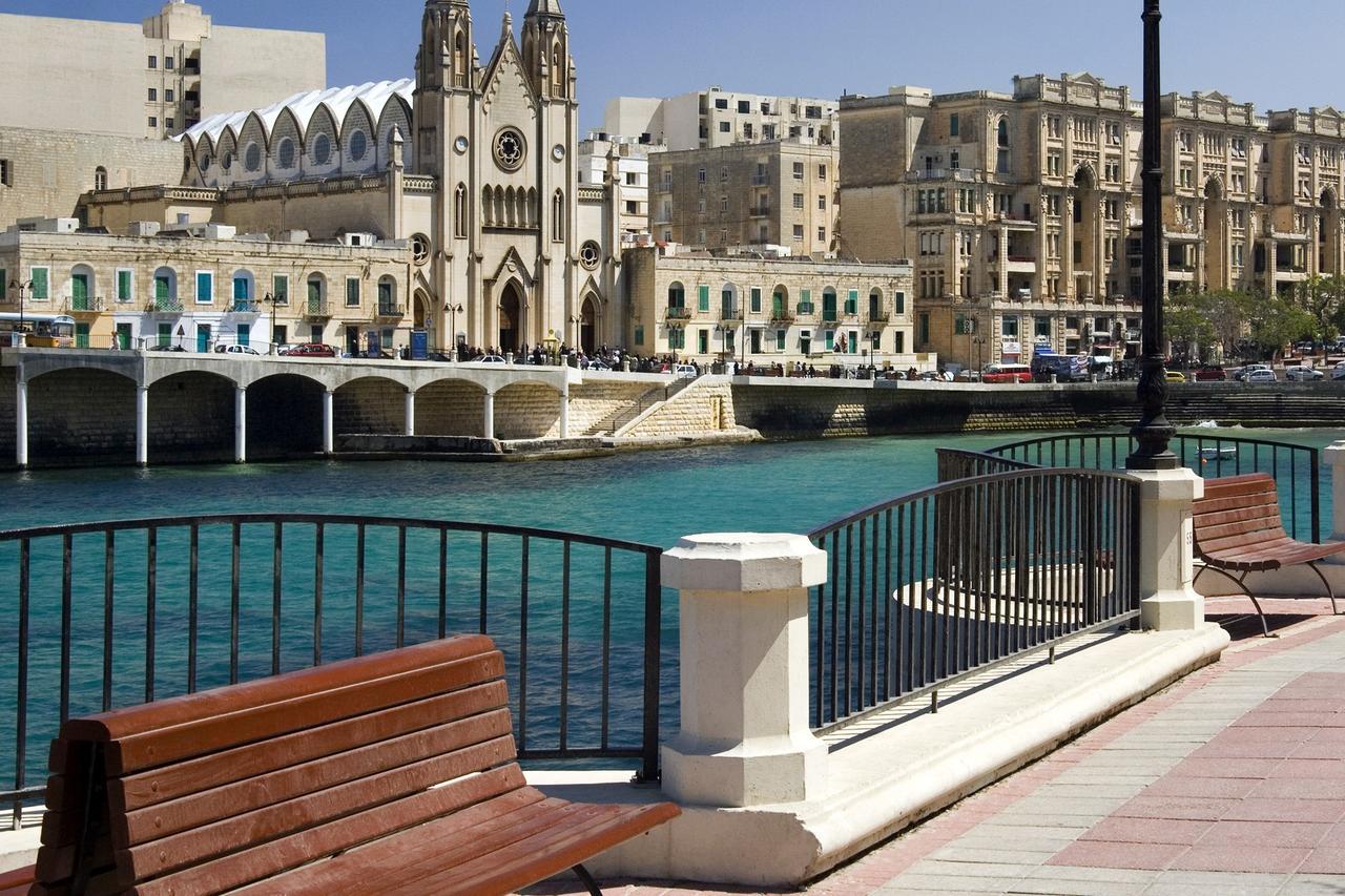 Marvellous Seafront Apartment Sliema Buitenkant foto