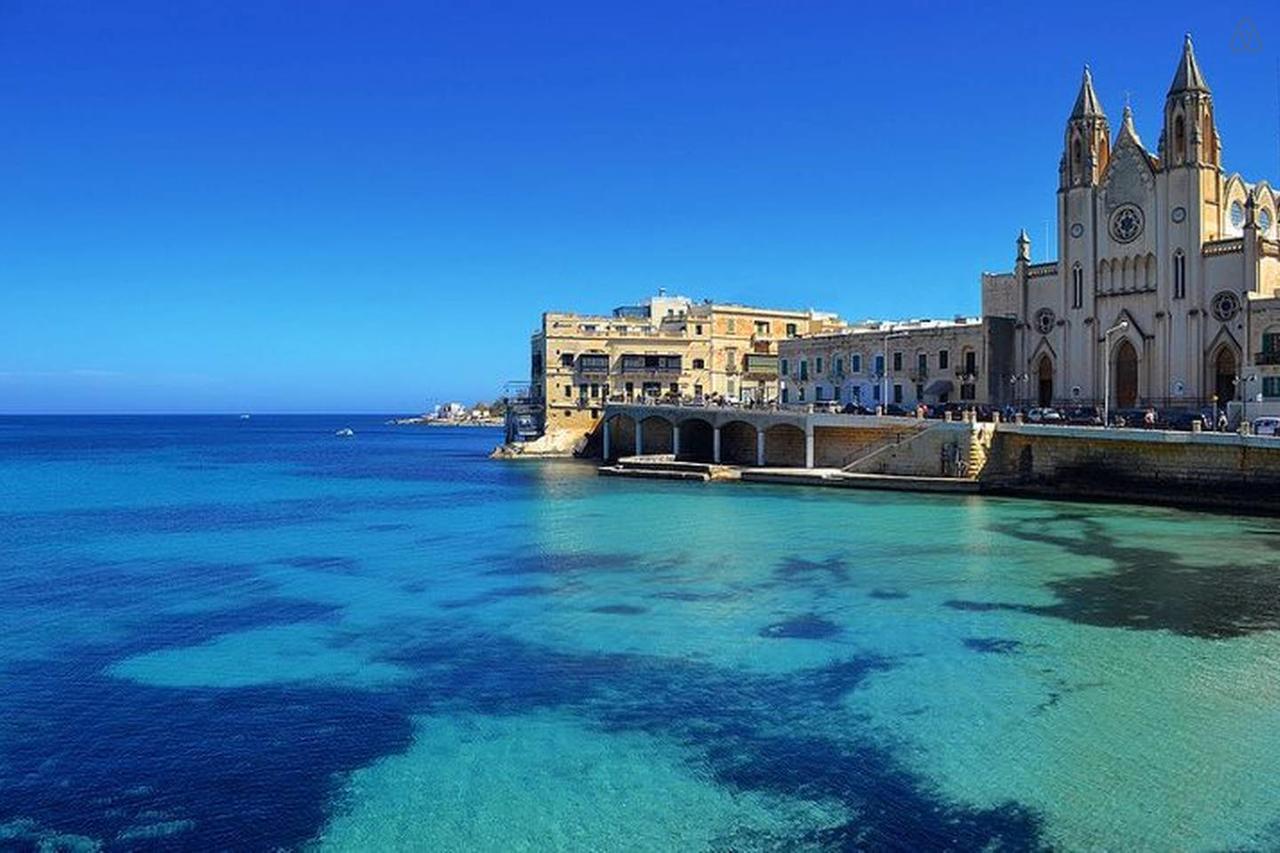 Marvellous Seafront Apartment Sliema Buitenkant foto