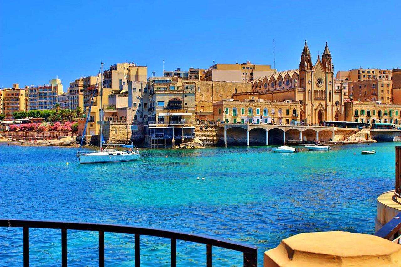 Marvellous Seafront Apartment Sliema Buitenkant foto